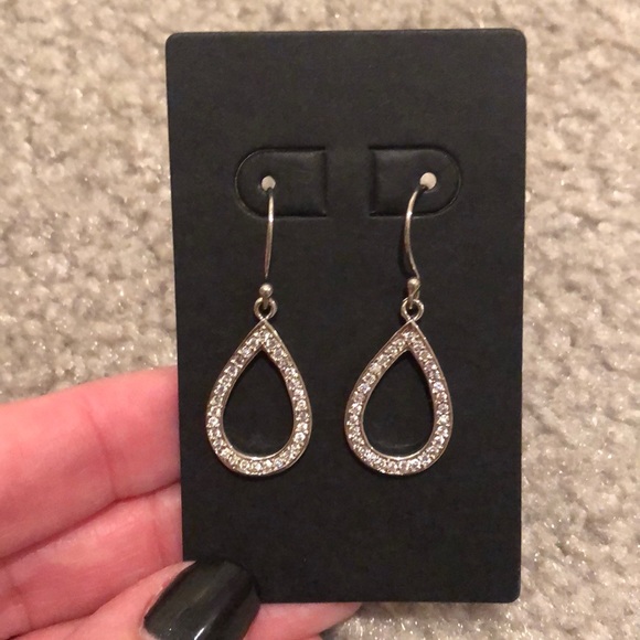 Drop earring - Picture 2 of 2